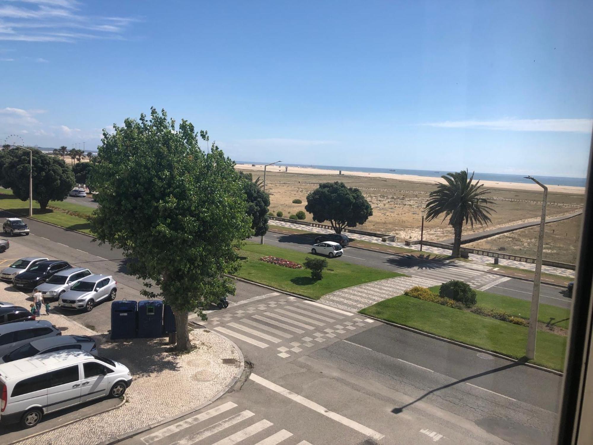 Casa Da Praia Com Tres Quartos - Figueira Foz فيغيورا دا فوز المظهر الخارجي الصورة